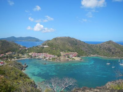 Vue sur la Baie du Marigot et le Fort Napoléon